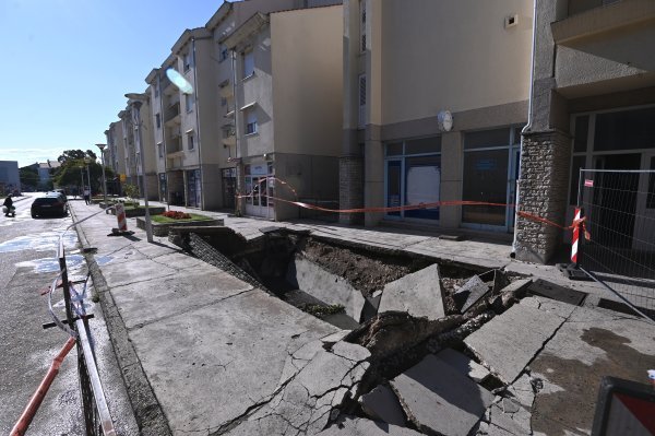 U Benkovcu se urušili kameni vrtovi ispred stambenih zgrada
