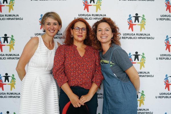 Alina Dobrescu, Măriuca Mihăilescu, Andra Carbunaru