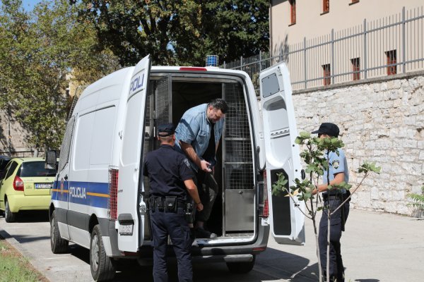 Privođenje redara Krešimira Č. iz Anakonde