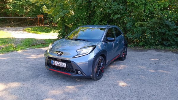 Toyota Aygo X 1.0 VVT-I 5D CVT Limited Edition JBL