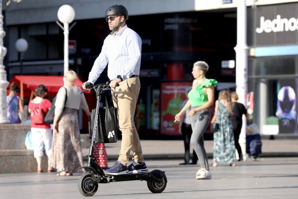 Električni romobil