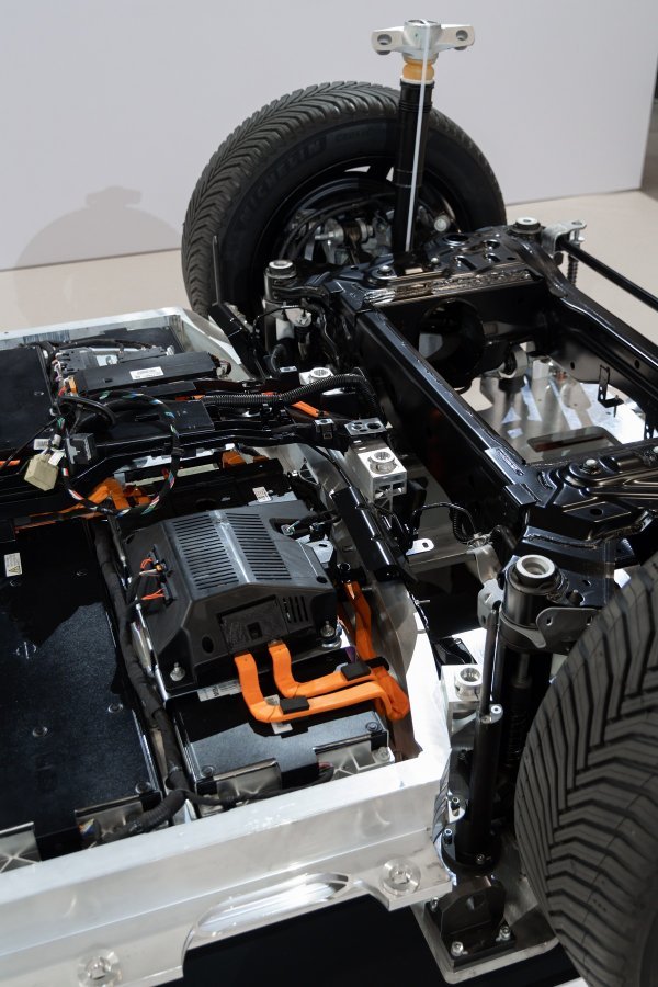 Novi Peugeot e-3008