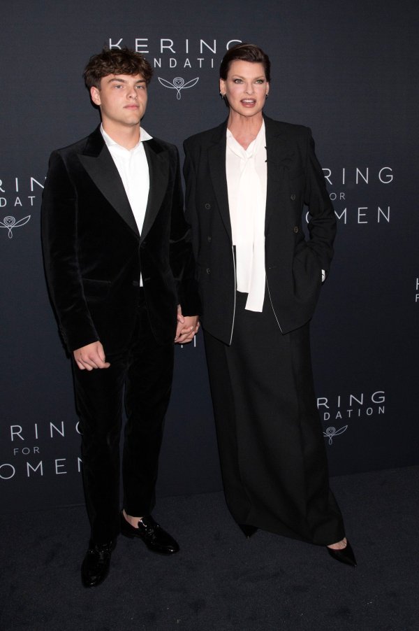 Linda Evangelista sa sinom Augustinom