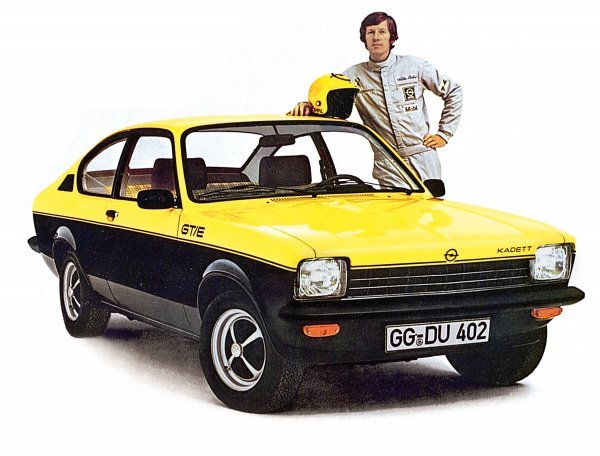 Opel Kadett Coupé GT/E (1975.) i legendarni njemački reli vozač Walter Rohrl
