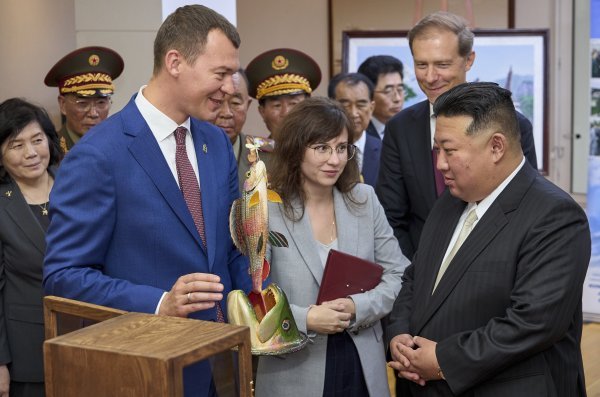 Kim Jong-un u posjetu ruskoj tvornici borbenih zrakoplova