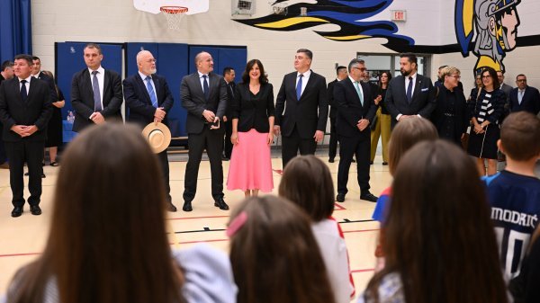 Milanović u Osnovnoj katoličkoj školi „San Sebastian“ u Mississaugi