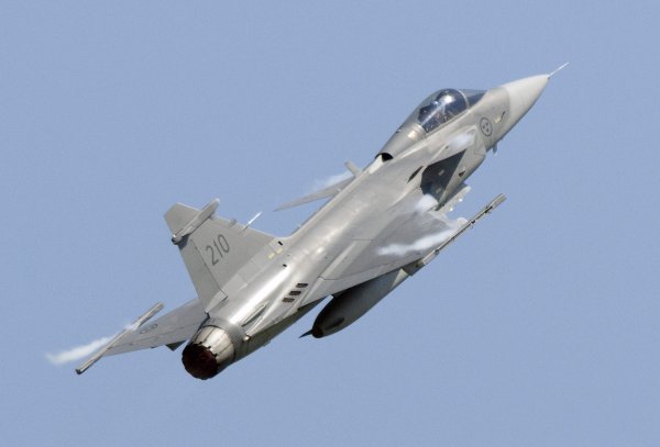 Borbeni lovac JAS-39 Gripen