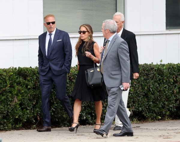 Kevin Costner i Laura Wasser