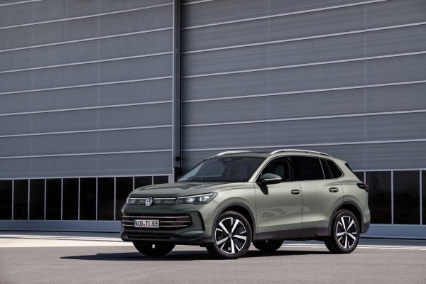 Volkswagen Tiguan 'Elegance' (Cipressino Green boja)