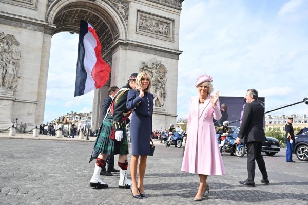 Kraljica Camilla i Brigitte Macron u Parizu