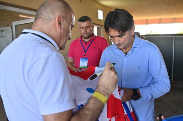 Humanitarna utakmica veterana NK Lekenik - Humane zvijezde Hrvatske '03