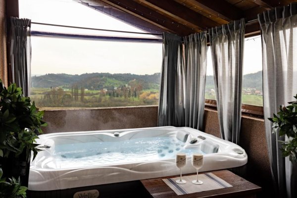 Apartman-Viksa s Jacuzzijem