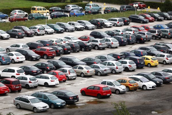 Trojica pod istragom zbog krađe najmanje 13 automobila vrijednih 160 tisuća eura