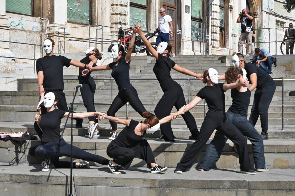 Pula mimohodom obilježila Dan borbe protiv nasilja nad ženama