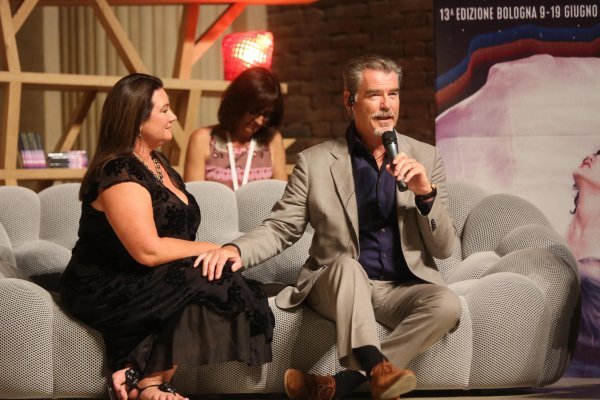 Keely Shaye Smith i Pierce Brosnan