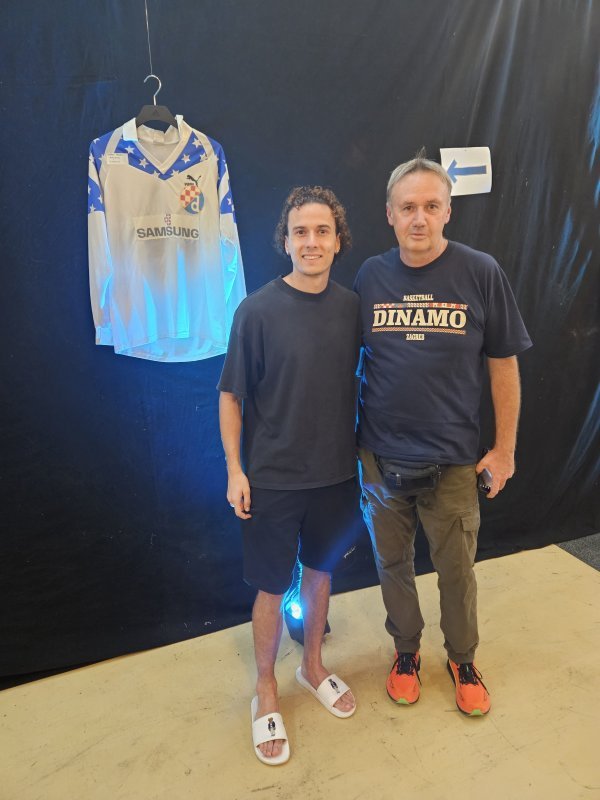 Izložba Dinamovih dresova kroz prošlost