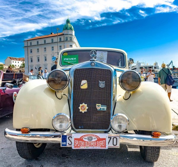 Mercedes 170 SE iz 1952.