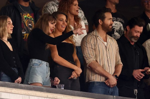 Taylor Swift, Blake Lively, Ryan Reynolds