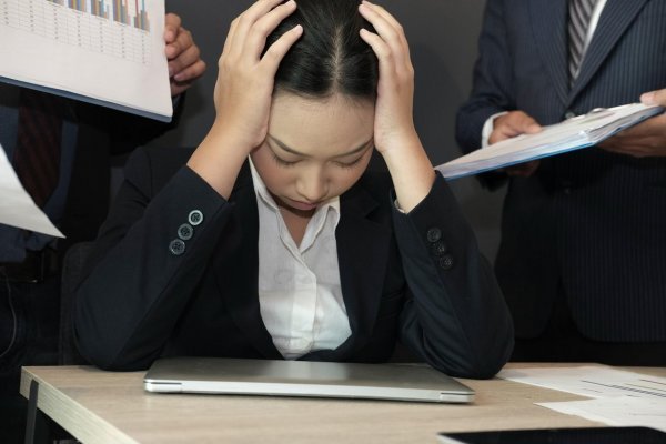 Burnout je manifestacija kroničnog stresa koji se ne ublažava