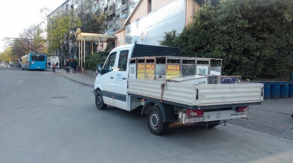 Jučer je obavljena zamjena dotrajalih koševa na Glavnom kolodvoru u Zagrebu 