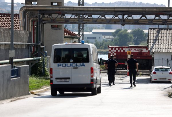 U servisu željeznice sukobila su se dva radnika