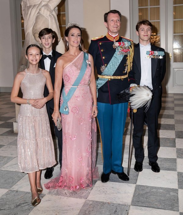 Princ Joachim i princeza Marie od Danske s grofom Felixom od Monpezata, grofom Henrikom od Monzepata i groficom Athenom od Monpezata