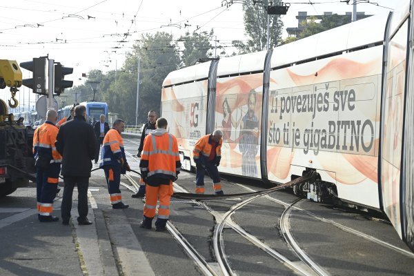 Tramvaj iskočio iz tračnica na križanju Držićeve i Vukovarske
