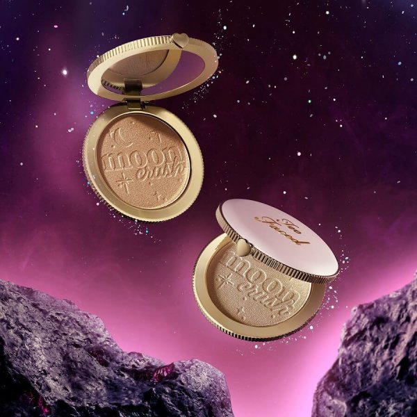 Too Faced Moon Crush Highlighter, 39.79 €