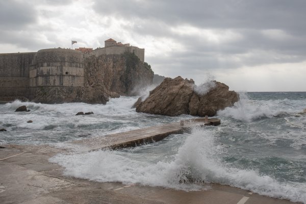 Olujno jugo u Dubrovniku