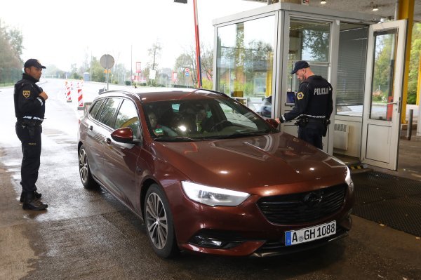 Kontrole na graničnom prijelazu Jurovski Brod - Metlika