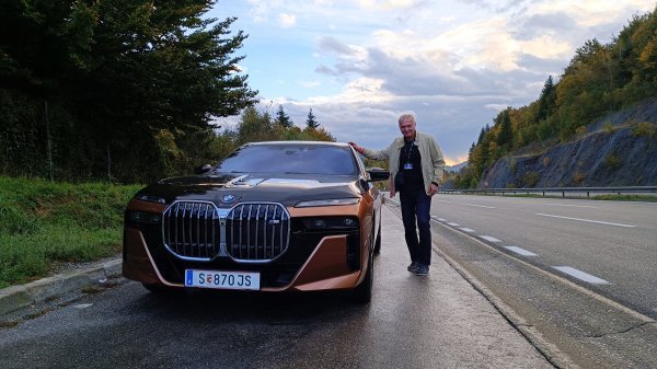 BMW i7 M70 xDrive: hrvatska premijera (novinar Autozone Zvonimir Martinčević)