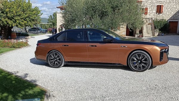 BMW i7 M70 xDrive: hrvatska premijera