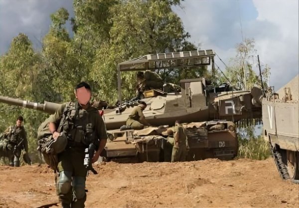 Izraelske Merkave s rešetkama u Aškelonu pred invaziju na Gazu