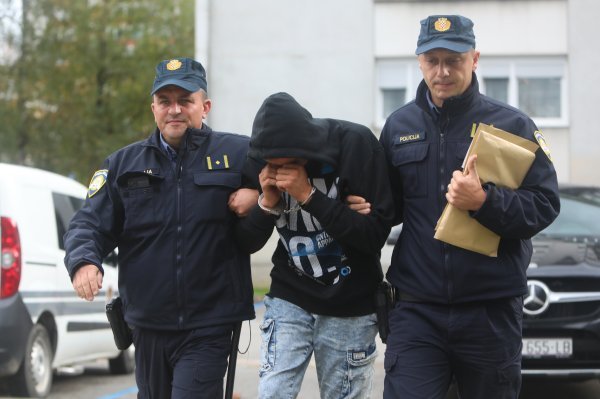 Privođenje 22-godišnjaka osumnjičenog za prometnu nesreću kod Gospića