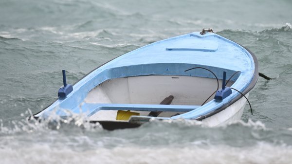 Izlilo se more pod naletima olujnog juga na kaštelanskoj obali