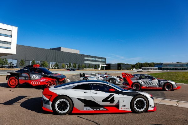 Audi 'e-tron na stazi'