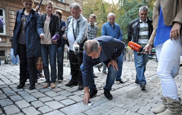 Milan Bandić kocke mjeri