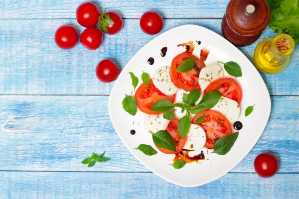 Salata caprese pravo je osvježenje za ljetne dane Thinkstock