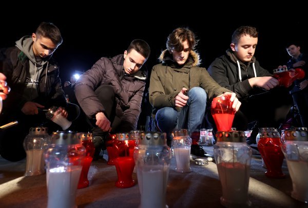 Paljenje svijeća za Vukovar u Zagrebu