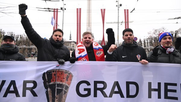 Hrvatski navijači u Rigi uoči utakmice Latvija - Hrvatska