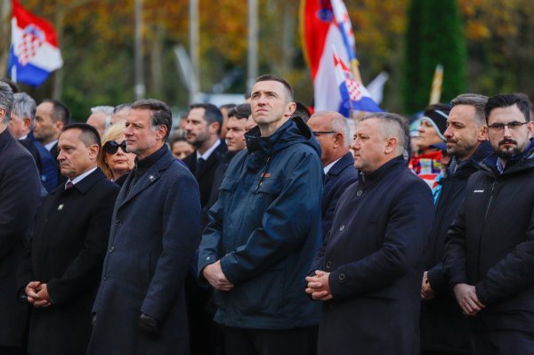 Apostolski nuncij Giorgio Lingua u prisustvu državnog vrha i gradonačelnika Penave održao misu u Vukovaru