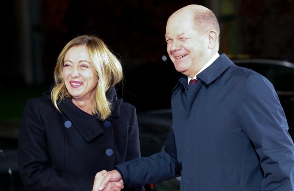 Giorgia Meloni i Olaf Scholz