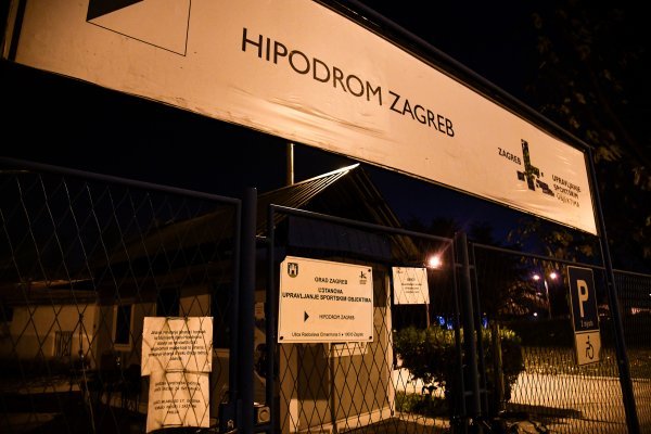 Na Hipodromu zaključali konje u štale i ne puštaju jahače k njima