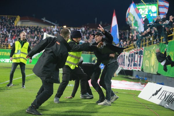 Kaos nakon utakmice Istra 1961 - Hajduk 26.11.2023.