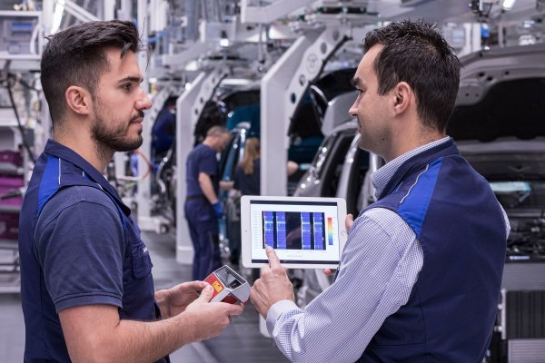 BMW objasnio kako funkcionira pametno održavanje pomoću umjetne inteligencije u tvornici u Regensburgu