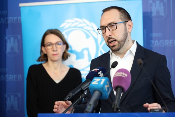 Tomislav Tomašević i Regina M. Castillo iz UNICEF-a potpisali sporazum o poticajnom okruženju u školama