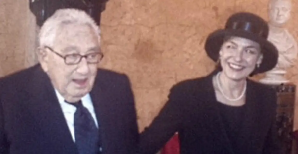 Henry Kissinger i tadašnja hrvatska ministrica vanjskih poslova Vesna Pusić