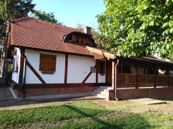 Umjetnička etno kuća Luka, Podravske Sesvete