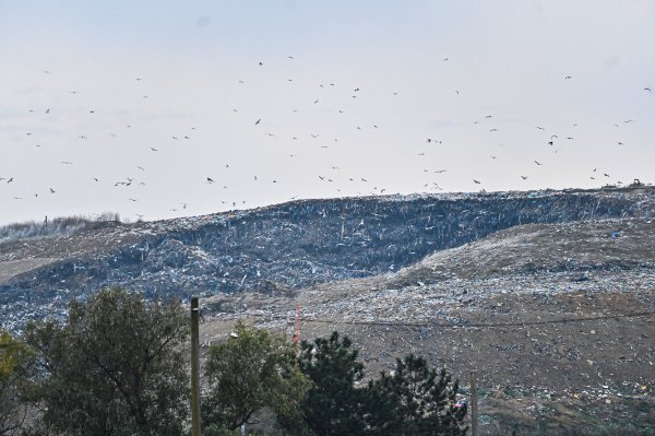 Odron smeća na Jakuševcu