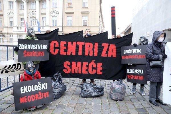 Prosvjed protiv Centara za gospodarenjem otpadom